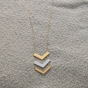 Madewell Floating Arrow necklace